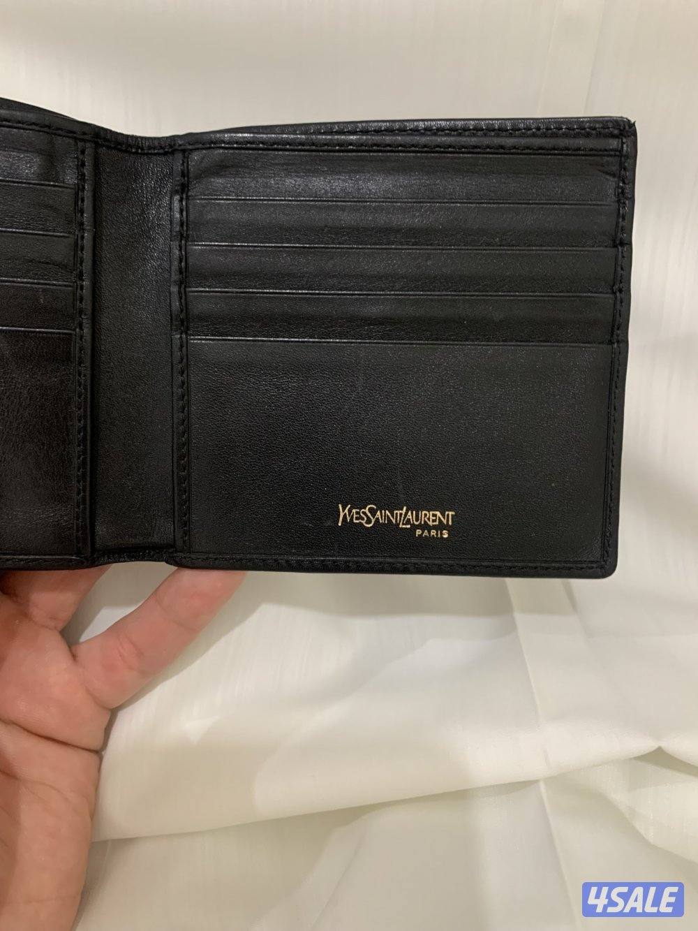 بوك سالوران اسود3