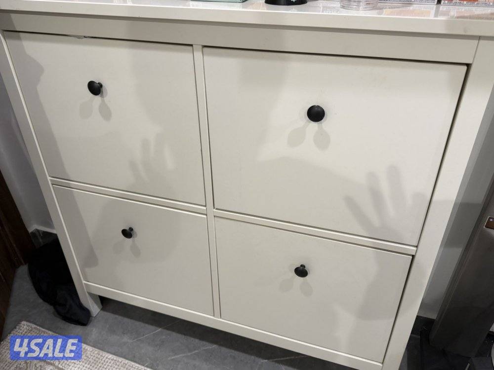 للبيع اثاث غرفه نوم كالجديد1