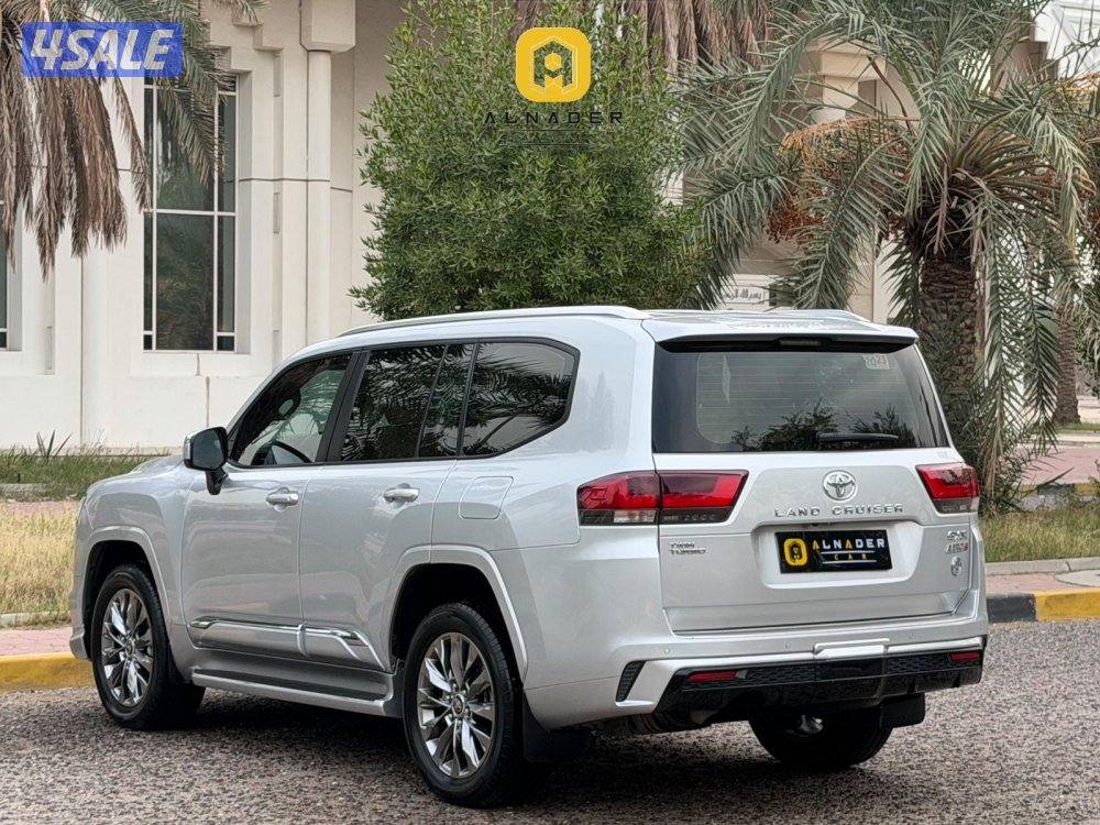 للبيع لاندكروزر GX-R V6 AERO S موديل 2023 وارد الساير5