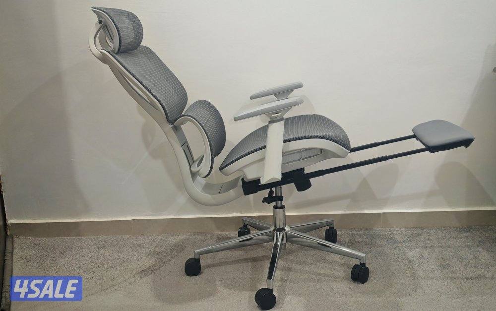 كرسي  طبي Black Bull1