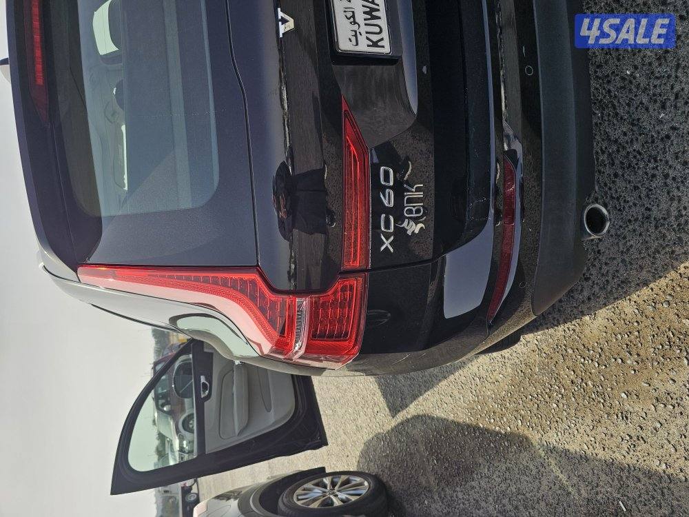 فولفو XC60 ماشي 53 الف كم موديل 2021 بحالة الوكاله الدرجه الاولى0