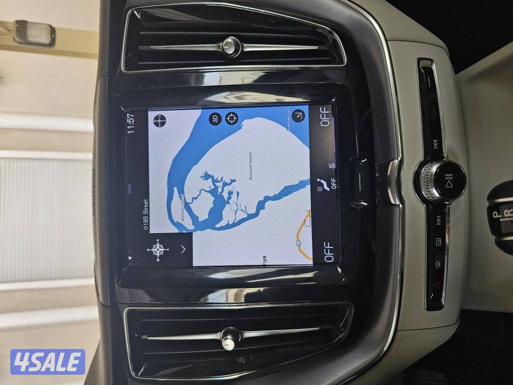 فولفو XC60 ماشي 53 الف كم موديل 2021 بحالة الوكاله الدرجه الاولى2