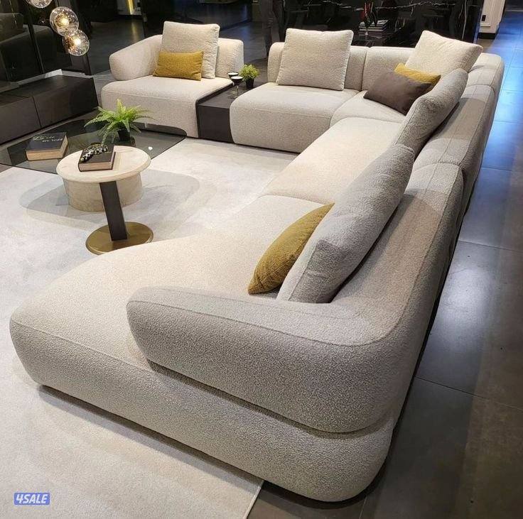 الضجيج مجمع غالرليا بوابة ٢او ٥ بجوار بوخمسين للسجاد قصر2