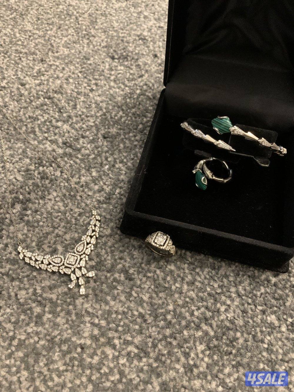 طقم فضه نسائي2