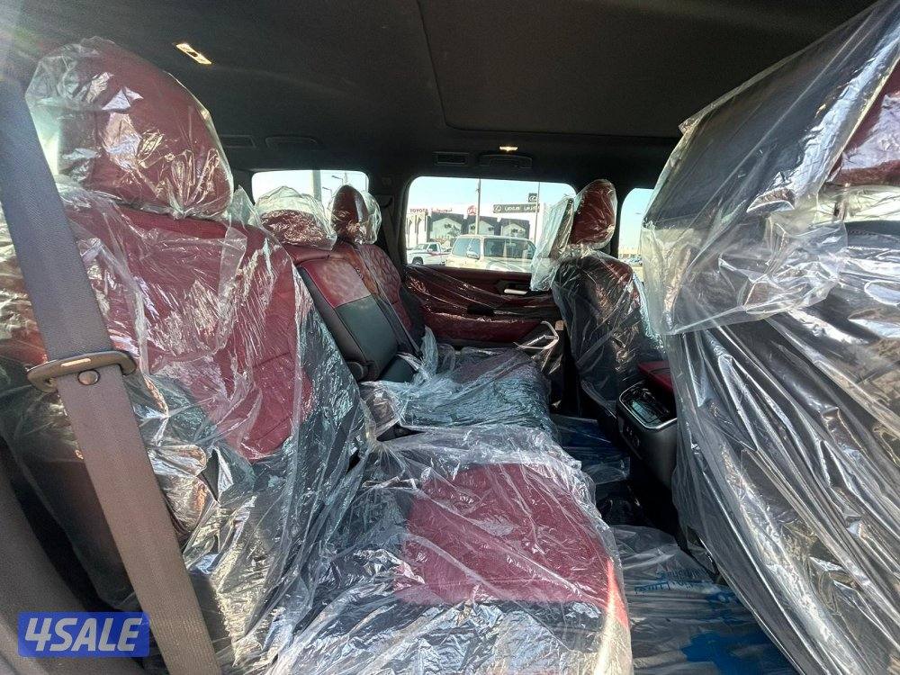 نيسان باترول V6T-بلاتنيوم .TURBO موديل 2025  ماشي 9000 k.m4