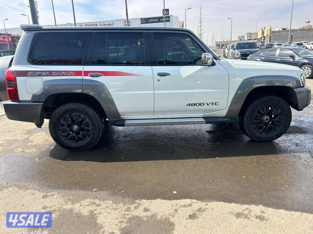 نيسان باترول سوبر سفارى موديل 2017 ماشى 319.000 k.m  وارد الخليج .2