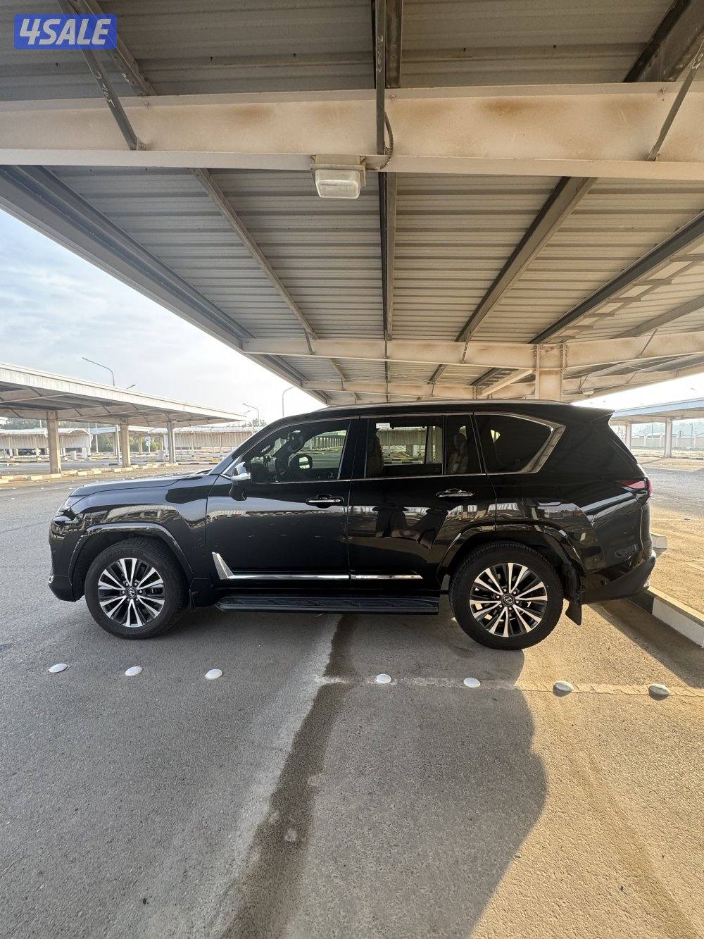 لكزس LX600 درجة ثانيه 2024 اسود0