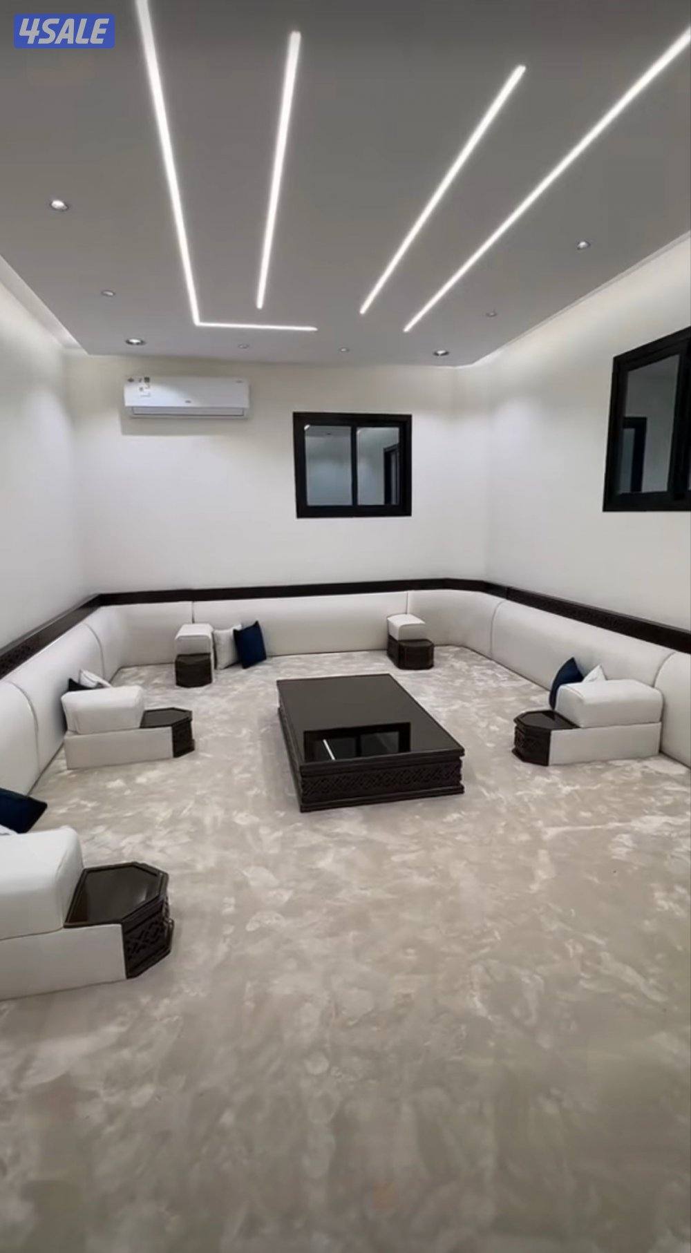 كل ما يخص الديوانيات لدينا سجاد مساند بغلي وسعودي نقشات حفر يدوي0