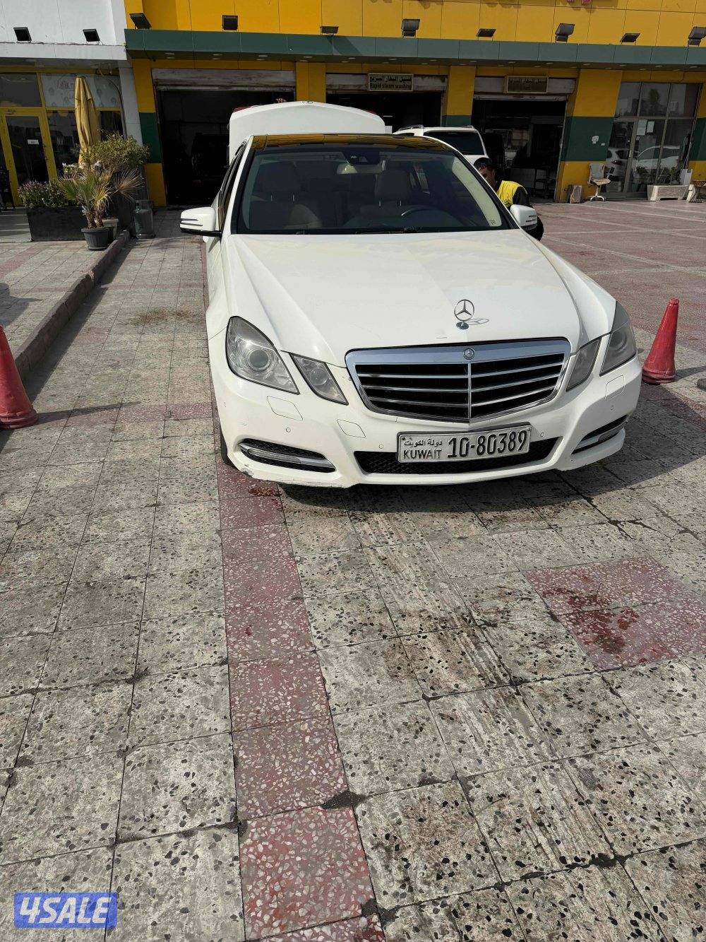 مرسيدس E300 موديل 2011 وارد الخليج0