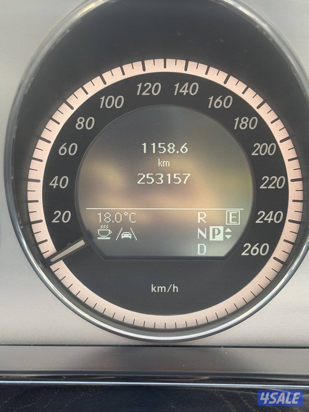 مرسيدس E300 موديل 2011 وارد الخليج4