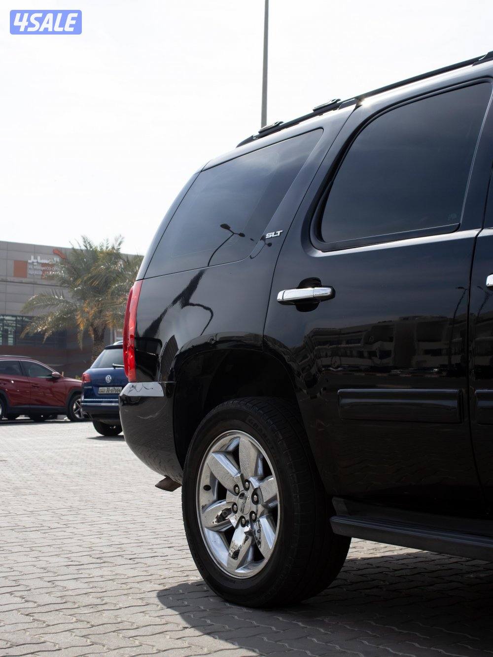 للبيع يوكن 2010 أسود بهبهاني SLT كامل المواصفات بدون دبل للبيع فقط2