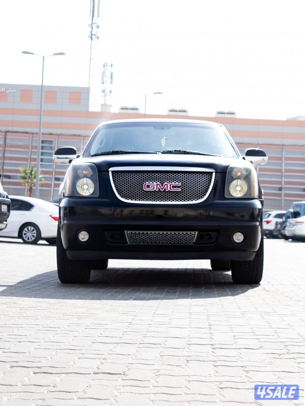 للبيع يوكن 2010 أسود بهبهاني SLT كامل المواصفات بدون دبل للبيع فقط6