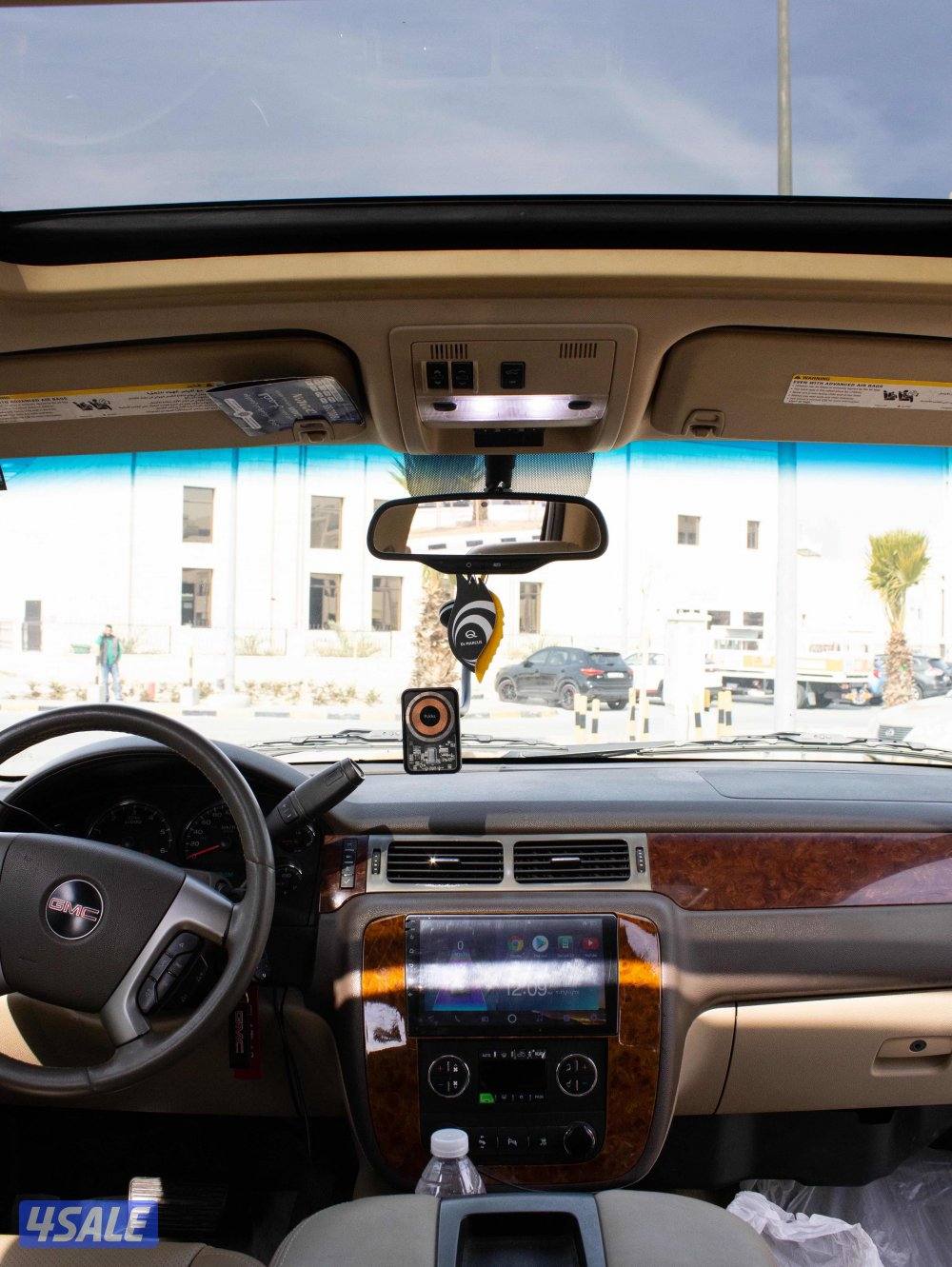 للبيع يوكن 2010 أسود بهبهاني SLT كامل المواصفات بدون دبل للبيع فقط9