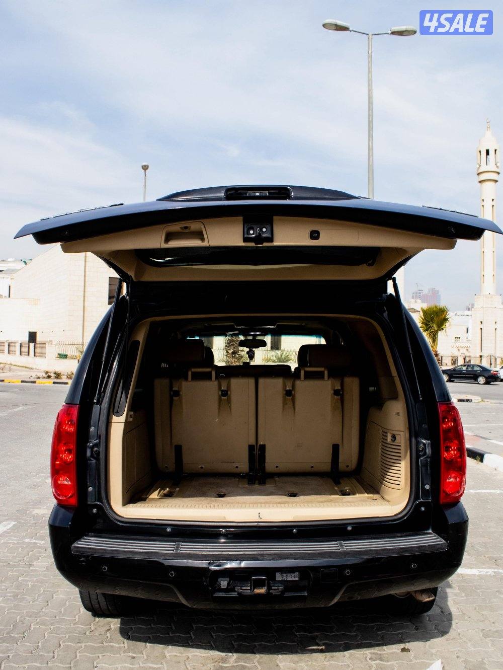 للبيع يوكن 2010 أسود بهبهاني SLT كامل المواصفات بدون دبل للبيع فقط12
