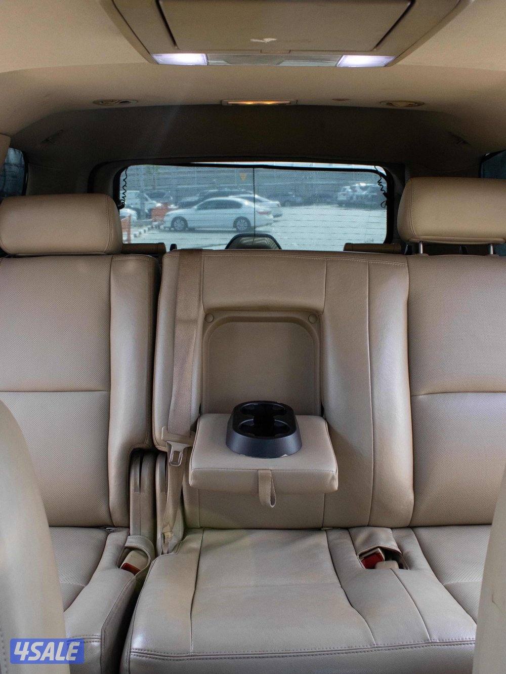 للبيع يوكن 2010 أسود بهبهاني SLT كامل المواصفات بدون دبل للبيع فقط14