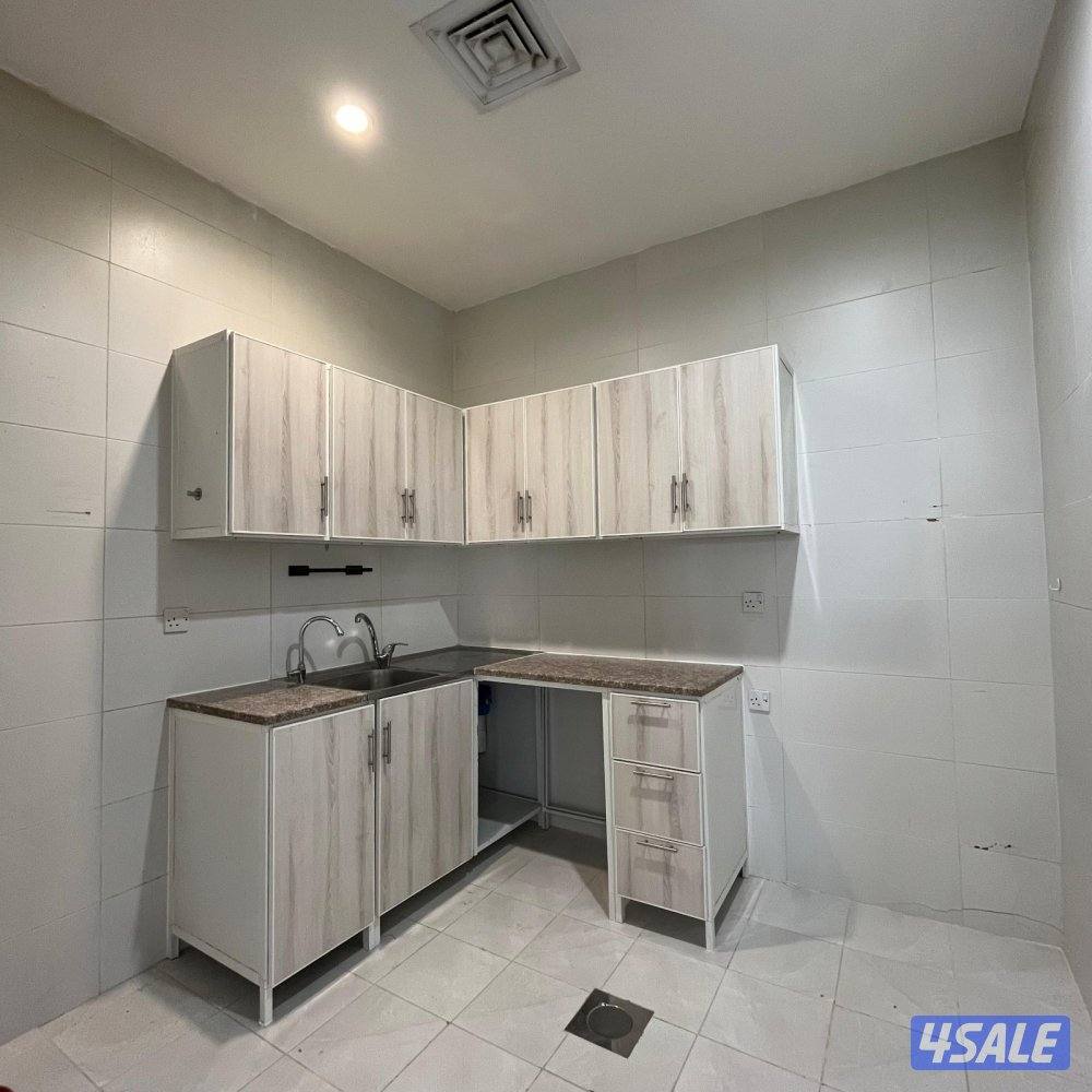 شقة مع روف للإيجار في المسايل قطعة 53