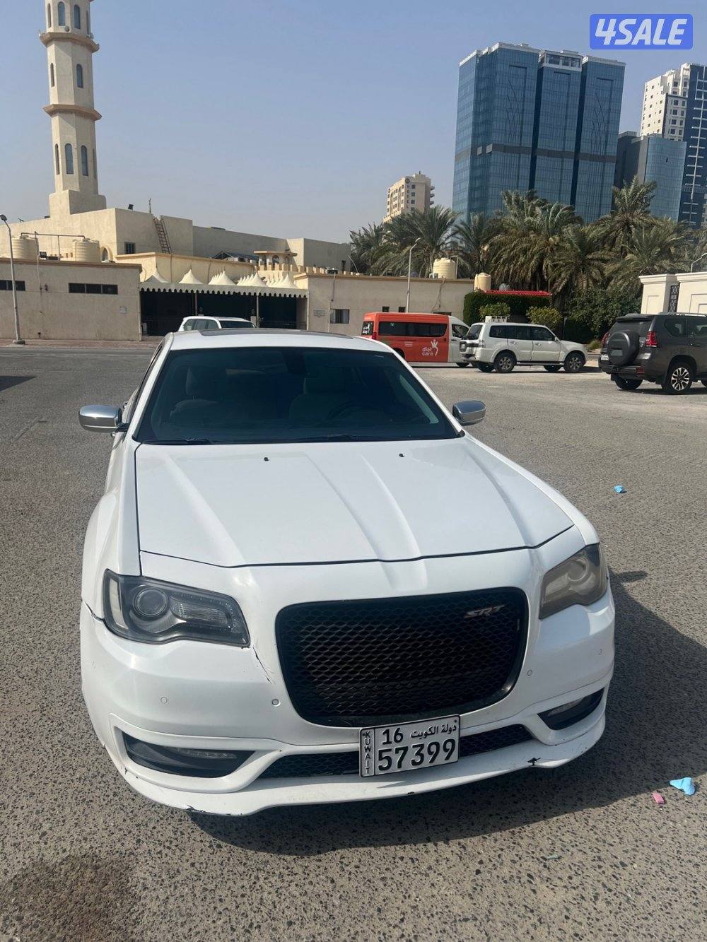 للبيع كرايزلر موديل 20182