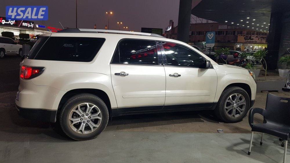 GMC acadia 2015 model for sale accident free, 215 K driven2