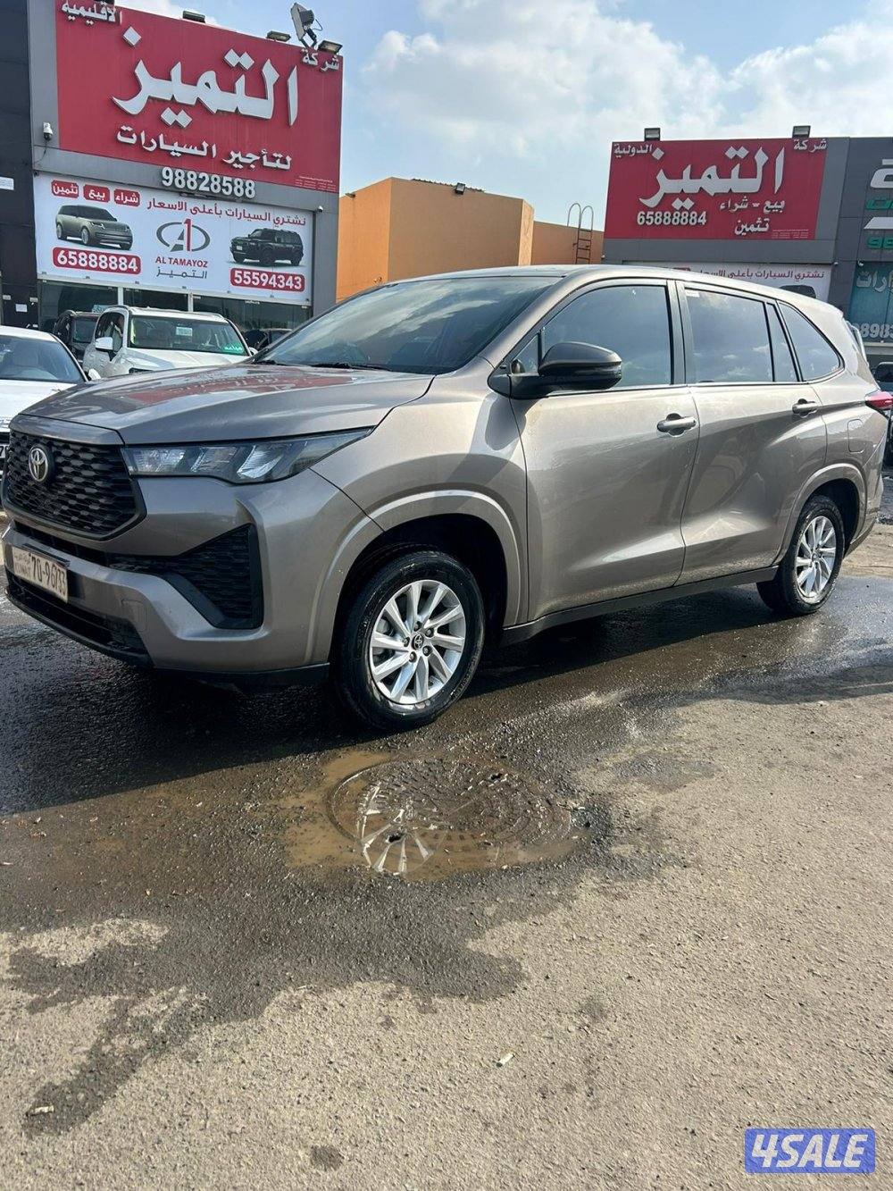 تويوتا  اينوفا موديل 2024 ماشى 33.000 k.m  وارد الساير . صبغ وكالة0