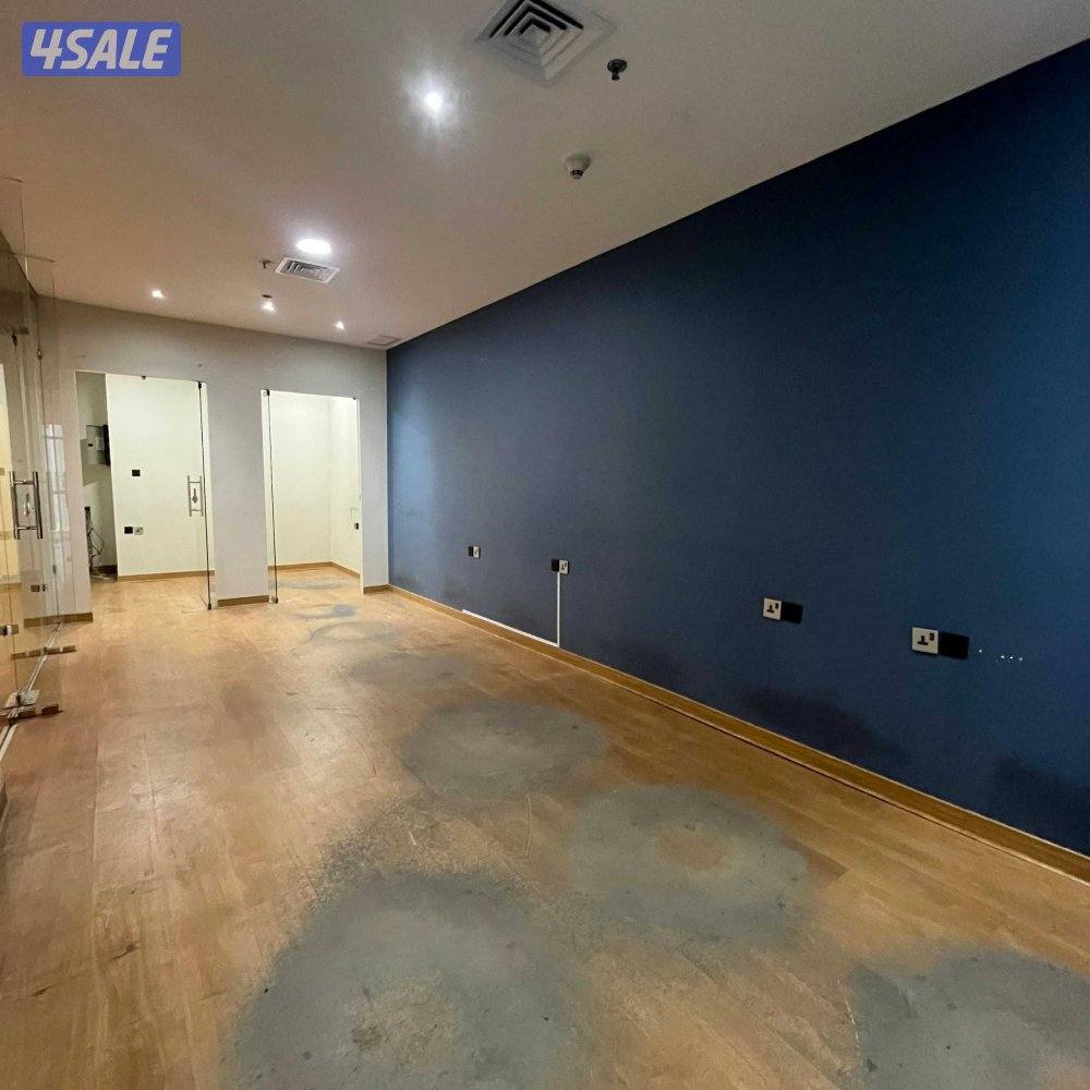 مكتب تجاري مع فترة سماح للإيجار في القبلة4