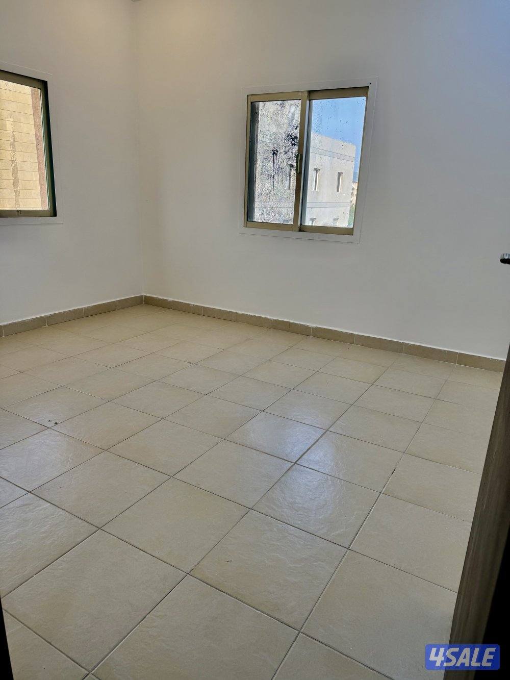 Apartment for rent 3 Bed room 2 toilet 1 hall room and kitchen  mangaf3