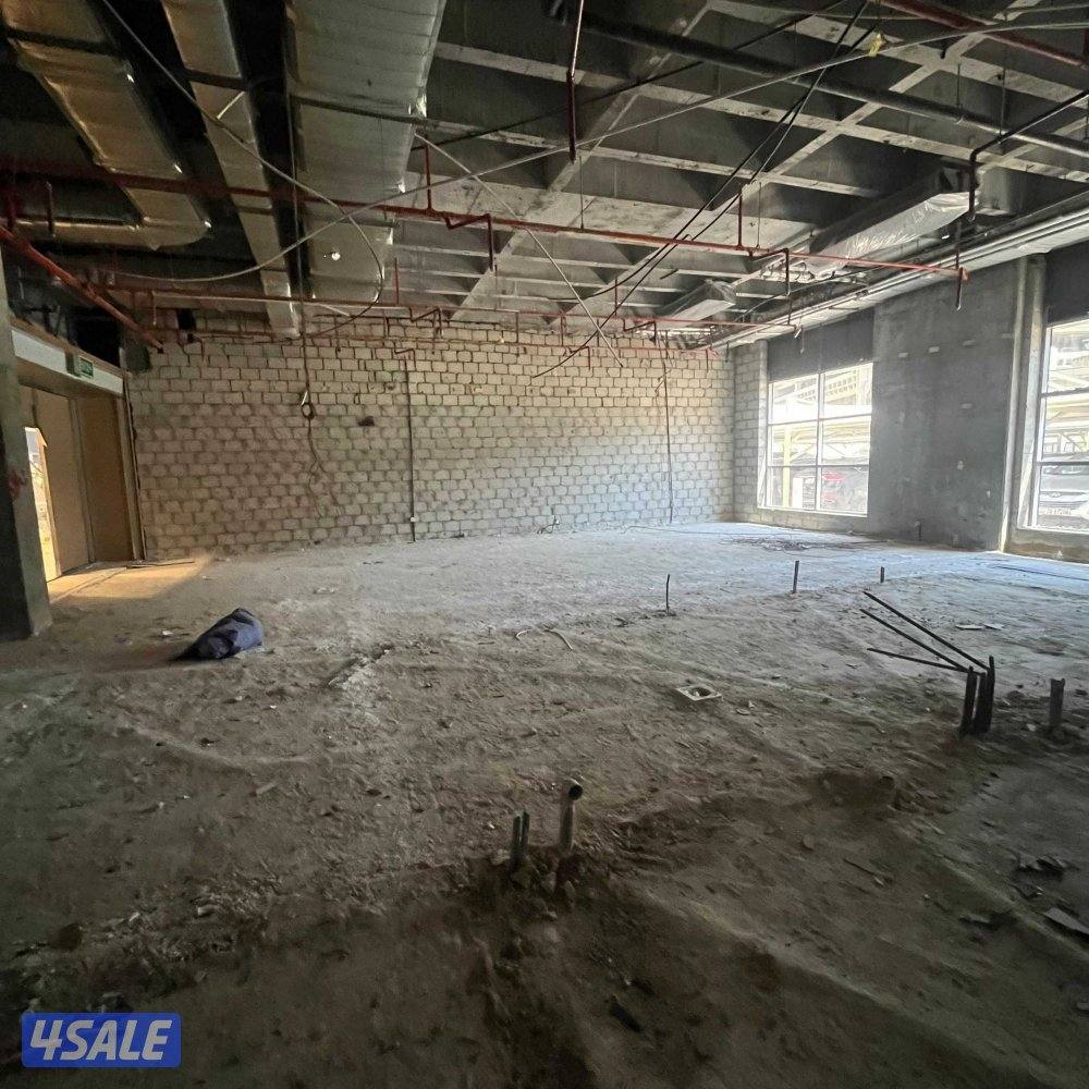 محل تجاري مع فترة سماح للإيجار في القبلة2