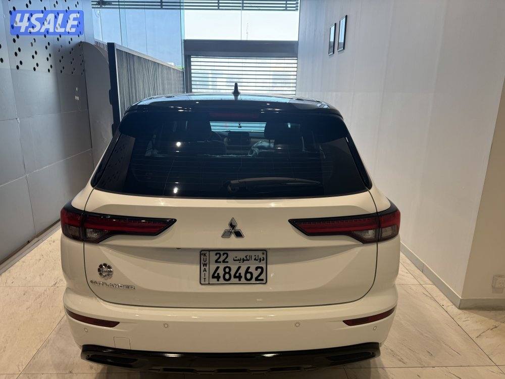 Mitsubishi outlander1