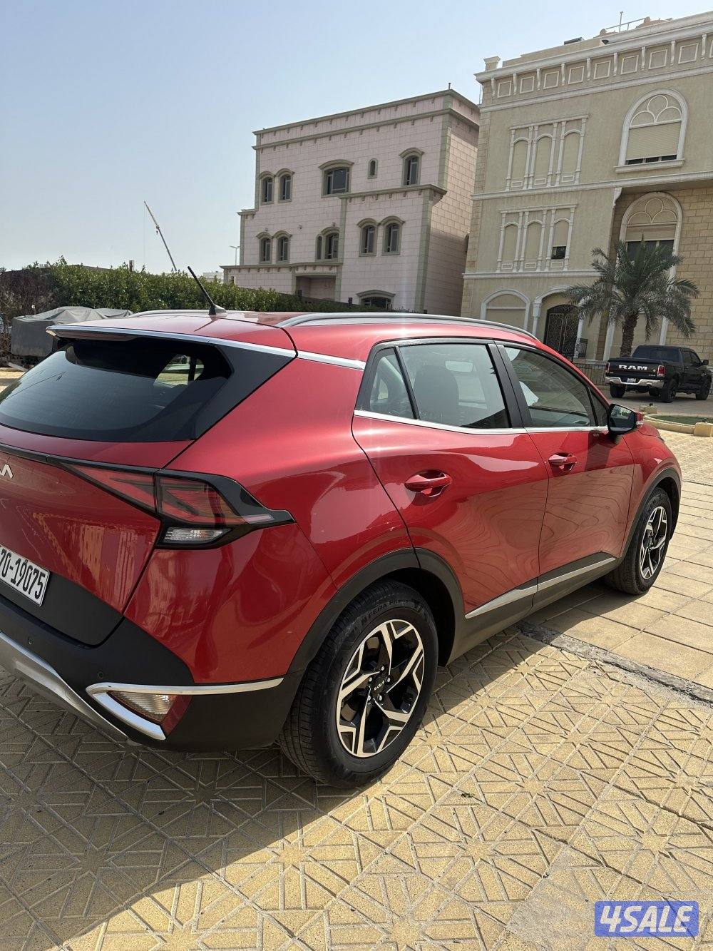 للبيع كيا سبورتج 2023 عداد 82 الف صبغ وكالة شرط الفحص من الي والبيع2