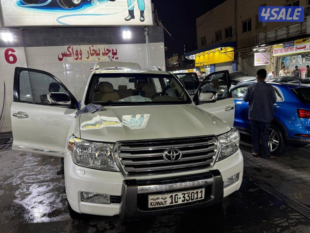 لاندكروزر ٢٠١١0