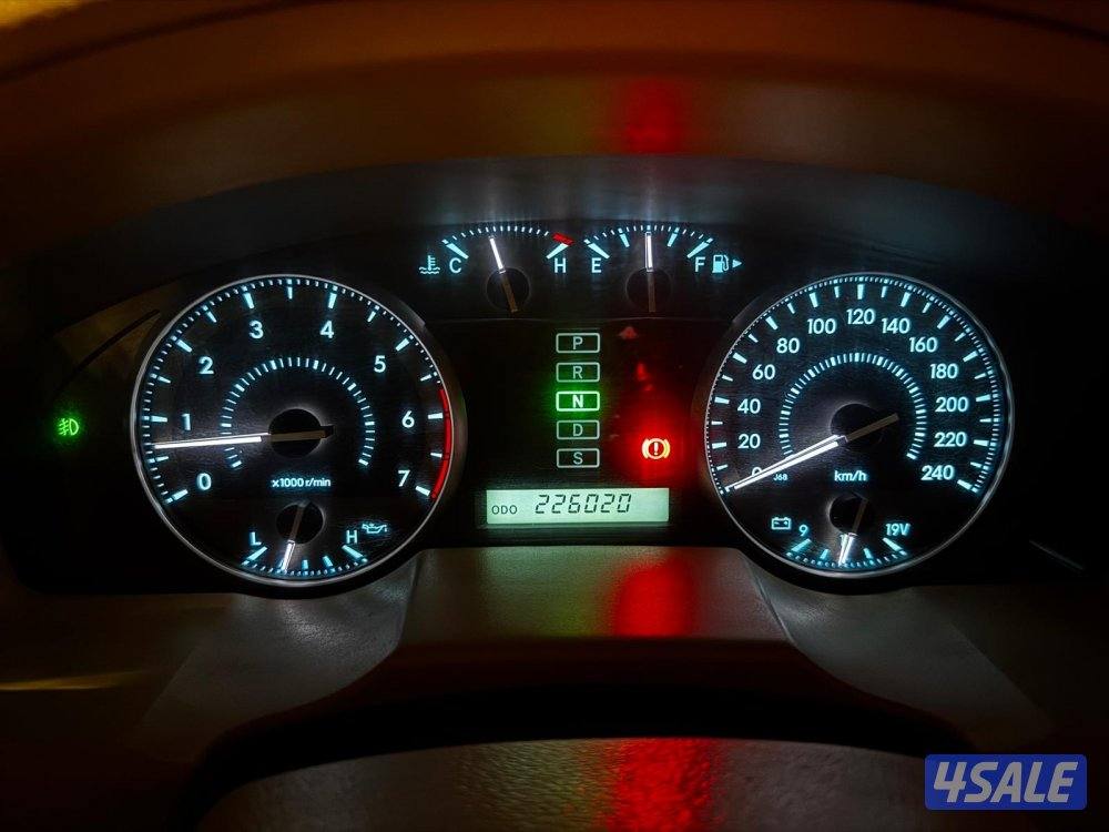 لاندكروزر ٢٠١١6