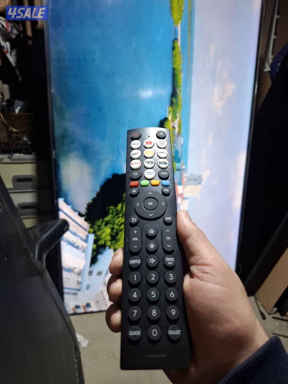 للبيع تلفزيون هايسنس،، 85،، بوصه سمارت مديله حديث2