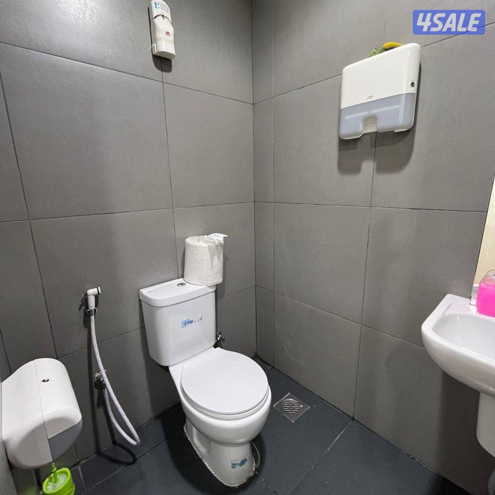 دور تجاري للإيجار في الشرق4