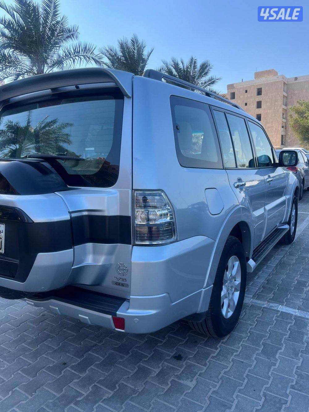 Mitsubishi pajero 2016 full option with sunroof for sale2