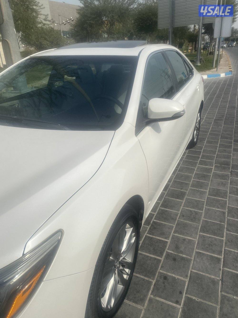 للبيع كامري ٢٠١٦ قطعت ١٣٣ الف كيلو فقط10