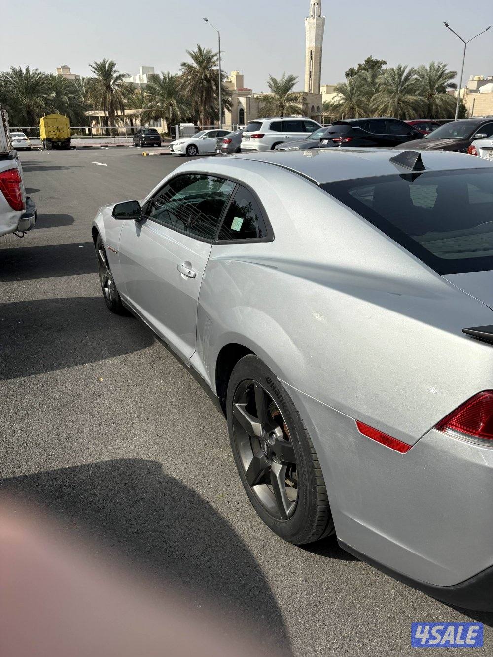 للبيع كمارو RS موديل 2015 رصاصي 6 سلندر الغانم0