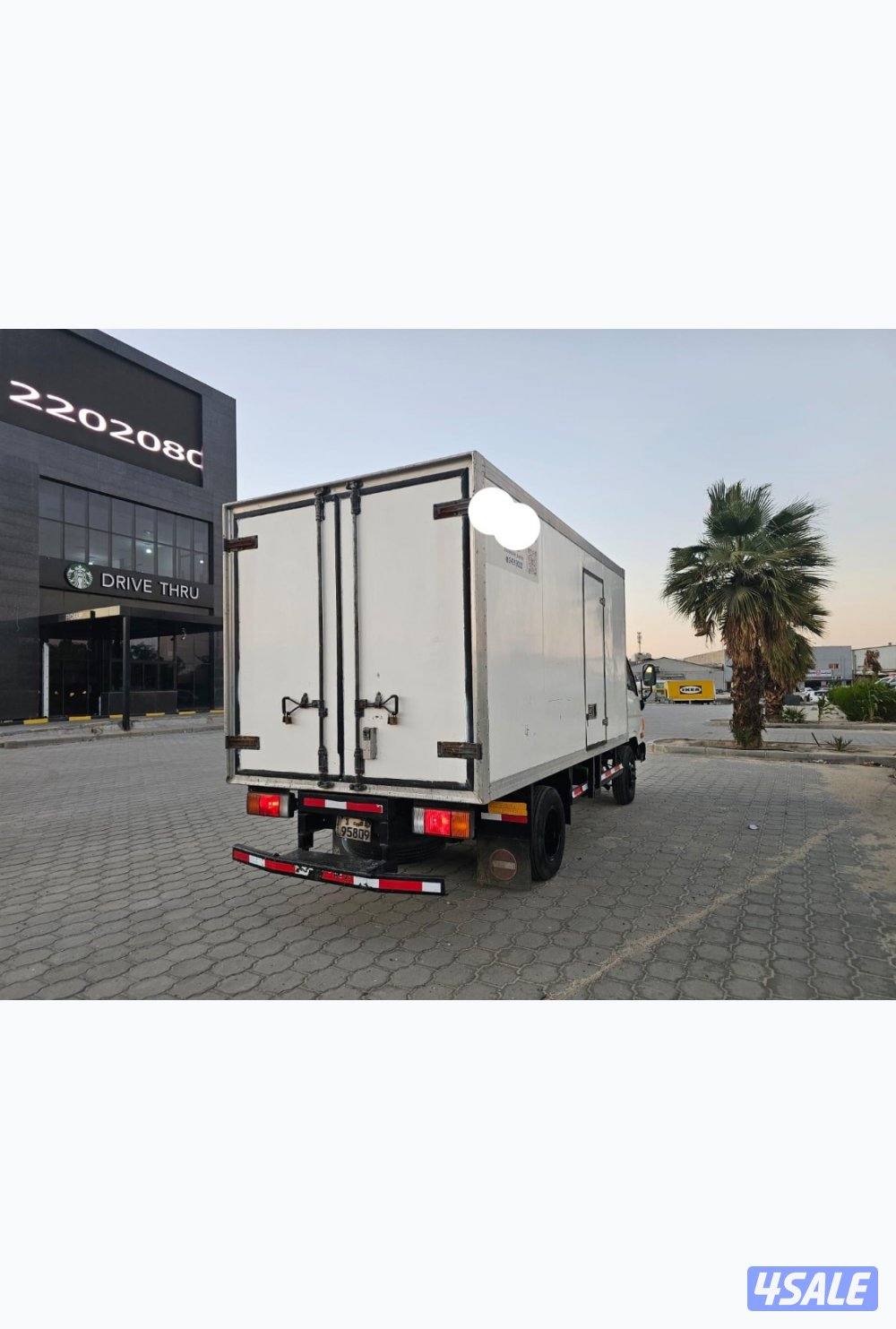 هاف لوري هيونداي 2011 ثلاجه تامين سنه صحي وتامين مرور سنه شرط الفحص1