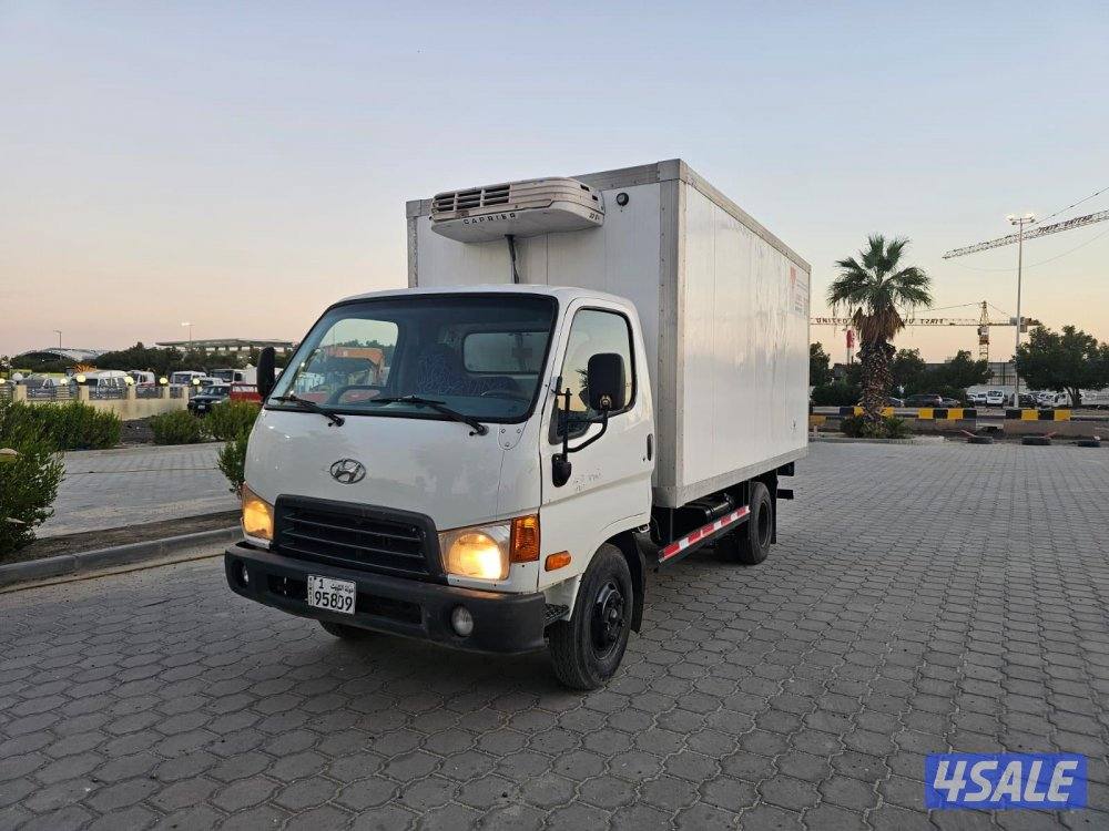 هاف لوري هيونداي 2011 ثلاجه تامين سنه صحي وتامين مرور سنه شرط الفحص6