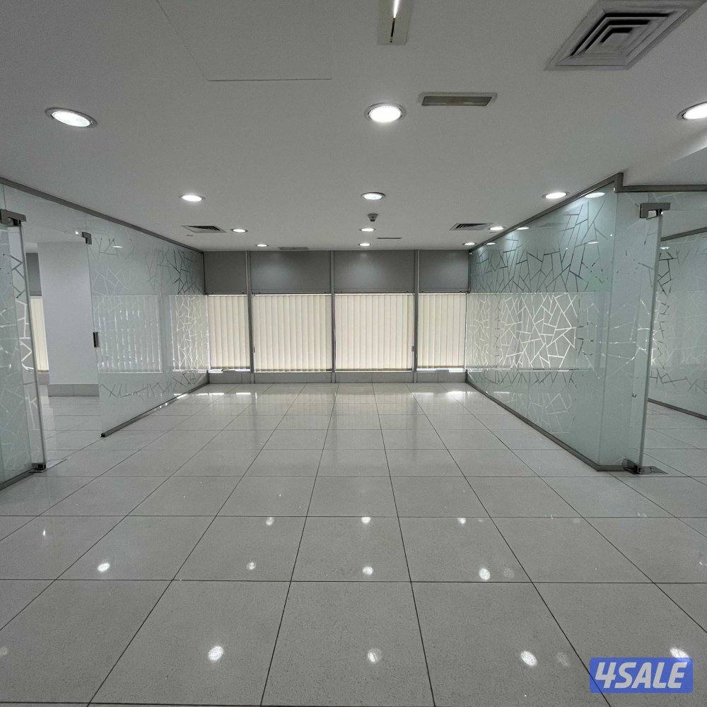 دور كامل تجاري مع فترة سماح للإيجار في القبلة قطعة 110