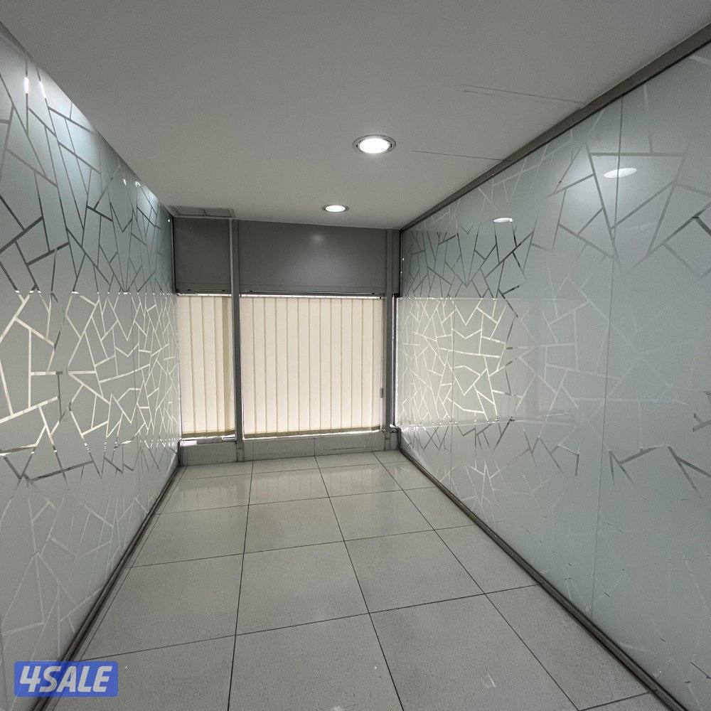 دور كامل تجاري مع فترة سماح للإيجار في القبلة قطعة 111