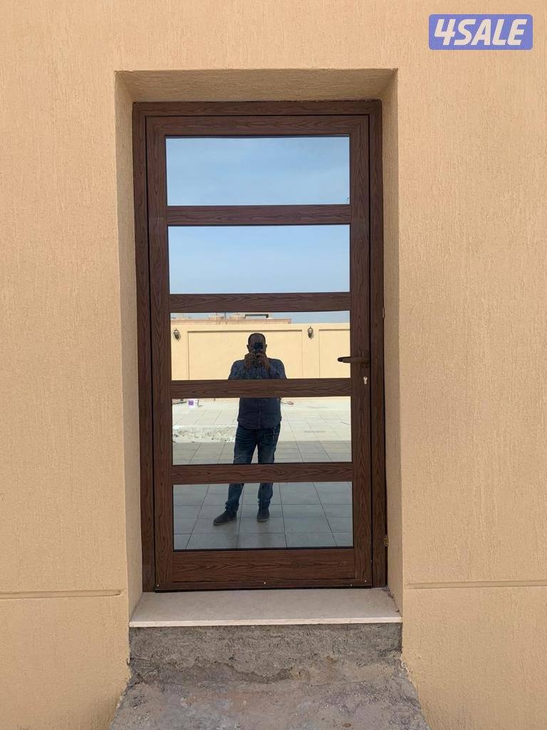 فني ألمنيوم خبره ٣٠ سنه1