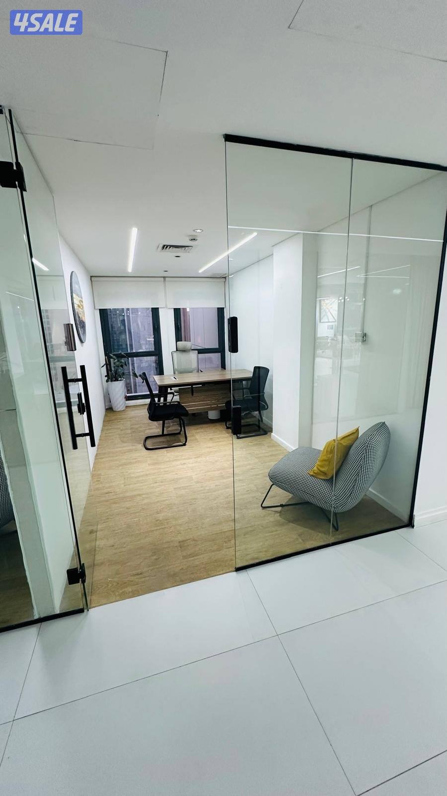 مكاتب للايجار بأرقام آليه مع اطلاله بحرية بقلب مدينه الكويت0