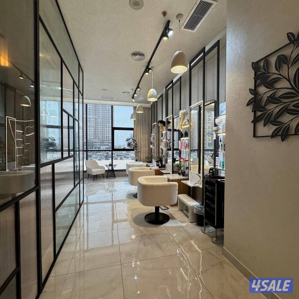 صالون VVIP للإيجار ( خلو ) في صباح السالم قطعة 14