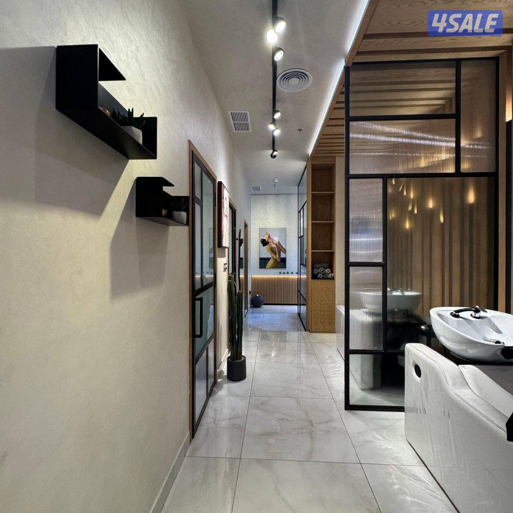 صالون VVIP للإيجار ( خلو ) في صباح السالم قطعة 15