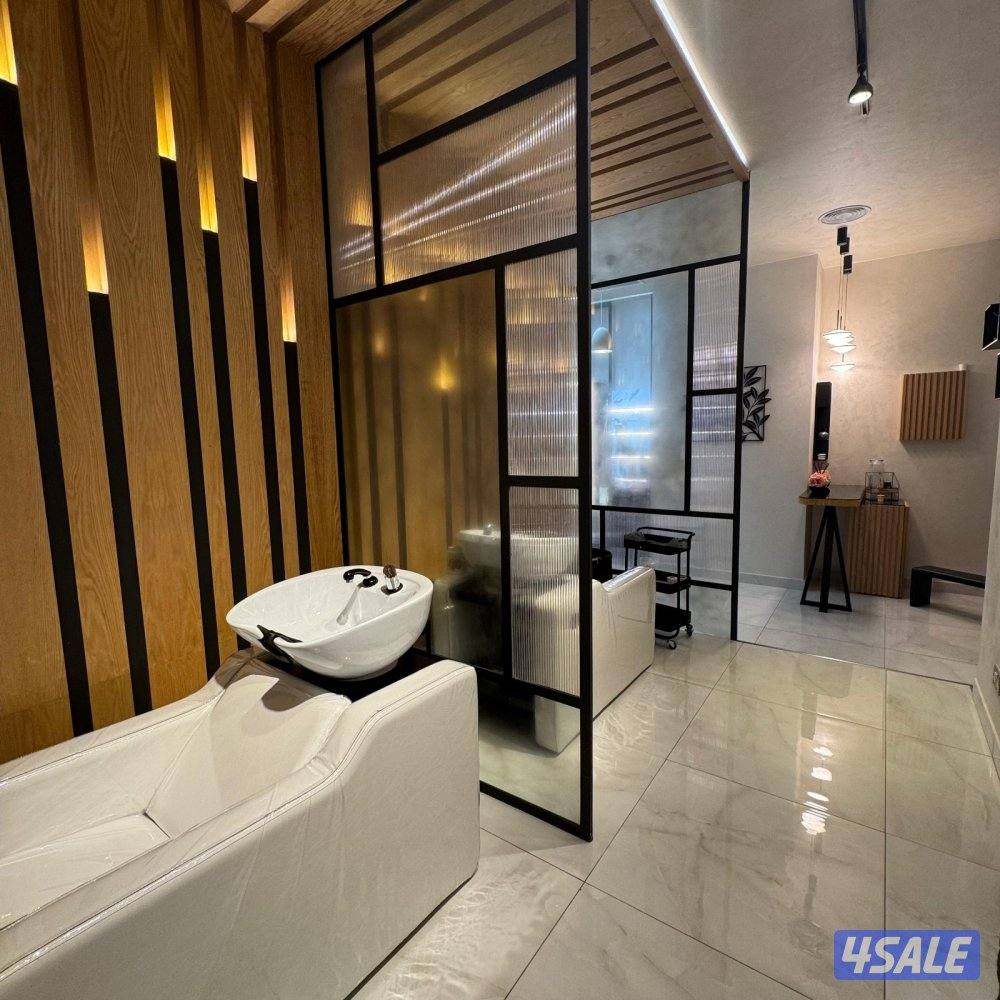 صالون VVIP للإيجار ( خلو ) في صباح السالم قطعة 110