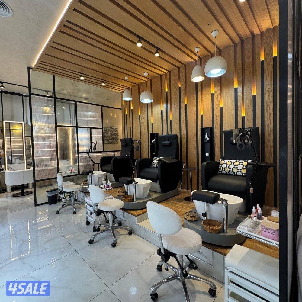 صالون VVIP للإيجار ( خلو ) في صباح السالم قطعة 111