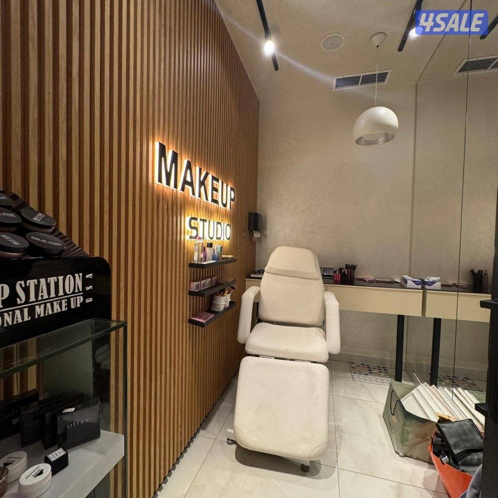 صالون VVIP للإيجار ( خلو ) في صباح السالم قطعة 114