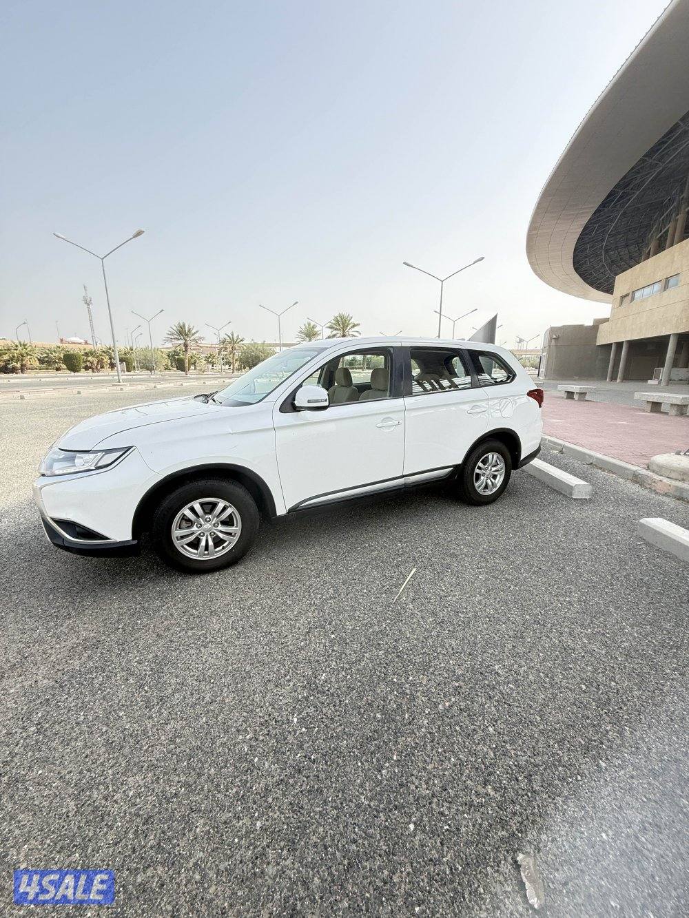 البيع جيب ميتسوبيشي اوتلاندر 20211