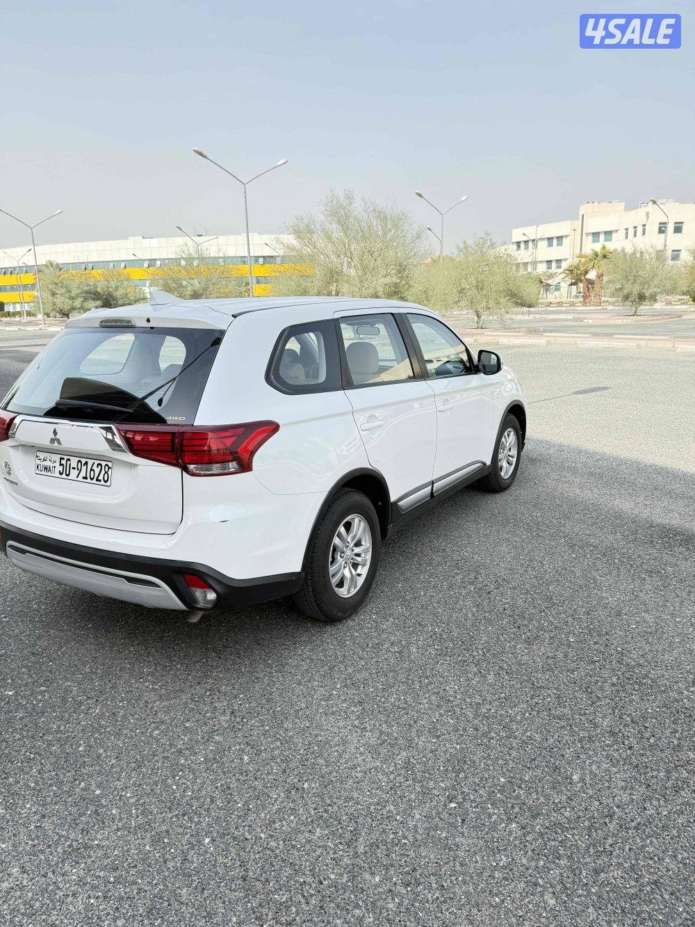 البيع جيب ميتسوبيشي اوتلاندر 20212