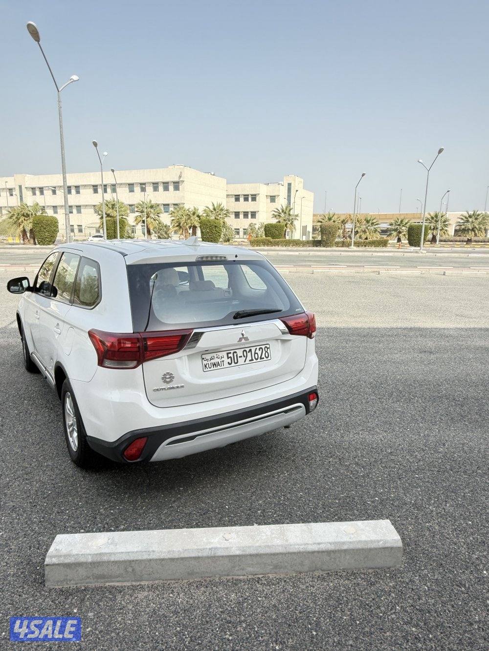 البيع جيب ميتسوبيشي اوتلاندر 20213