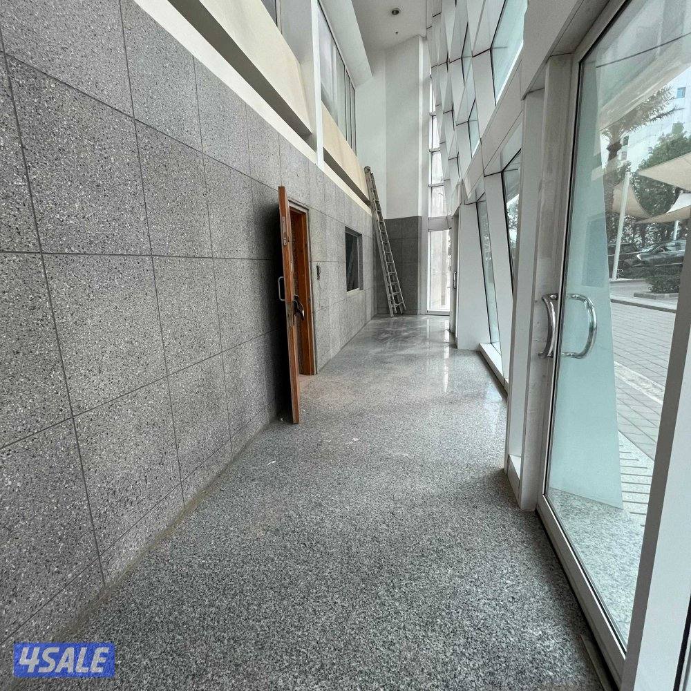 محل للإيجار في القبلة قطعة 142